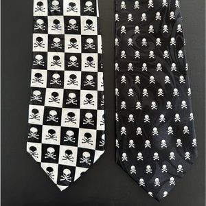 Skull necktie pair